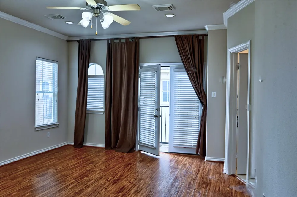 5411 Kansas Street Houston, TX 77007