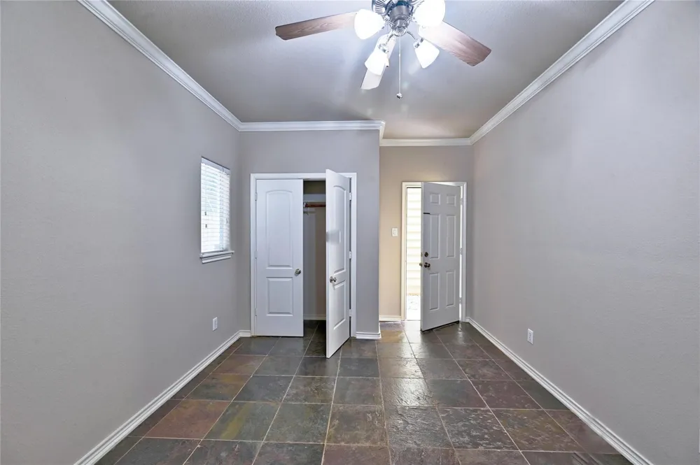 5411 Kansas Street Houston, TX 77007