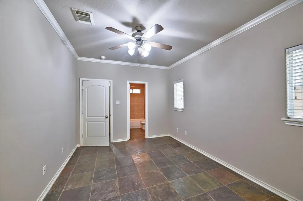 5411 Kansas Street Houston, TX 77007