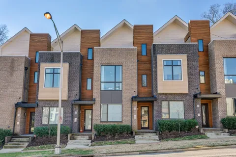 1025 Wedgewood Ave