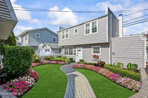 208 4th Avenue #D