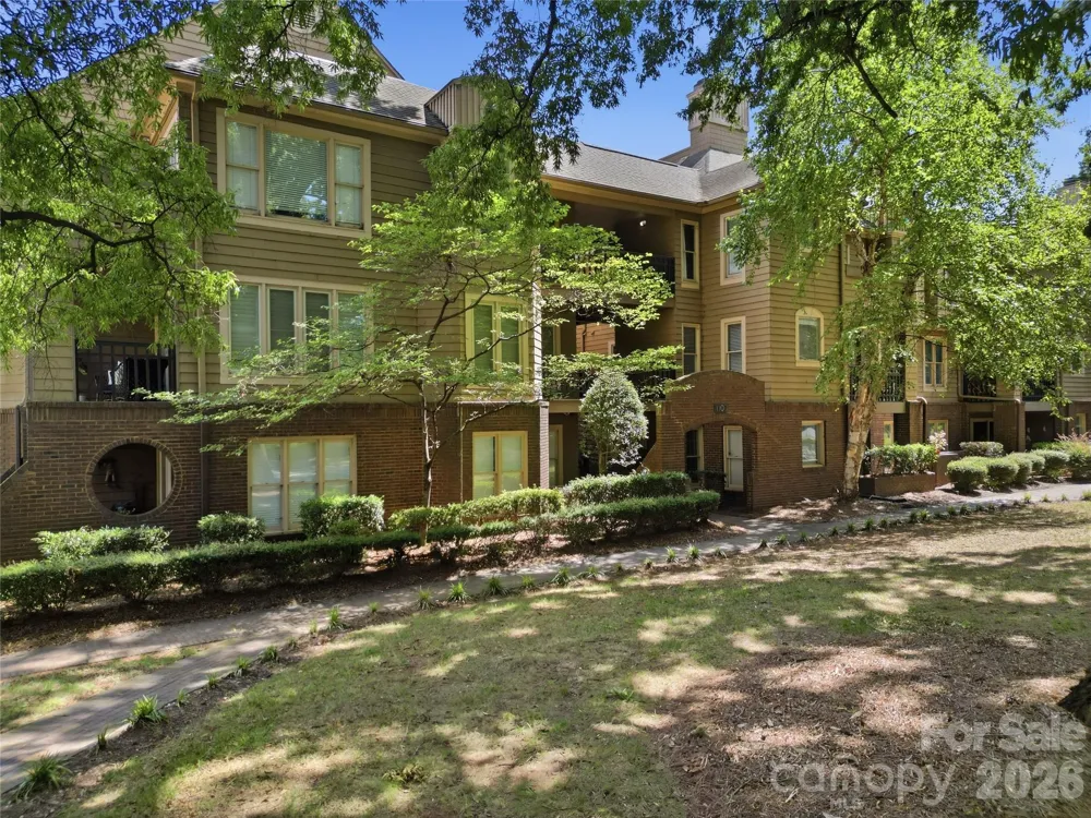 1109 E Morehead Street #16 Charlotte, NC 28204
