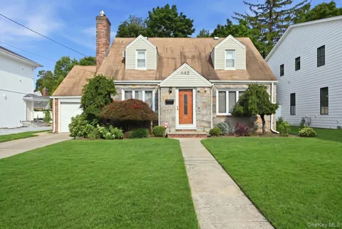 442 Langley Avenue