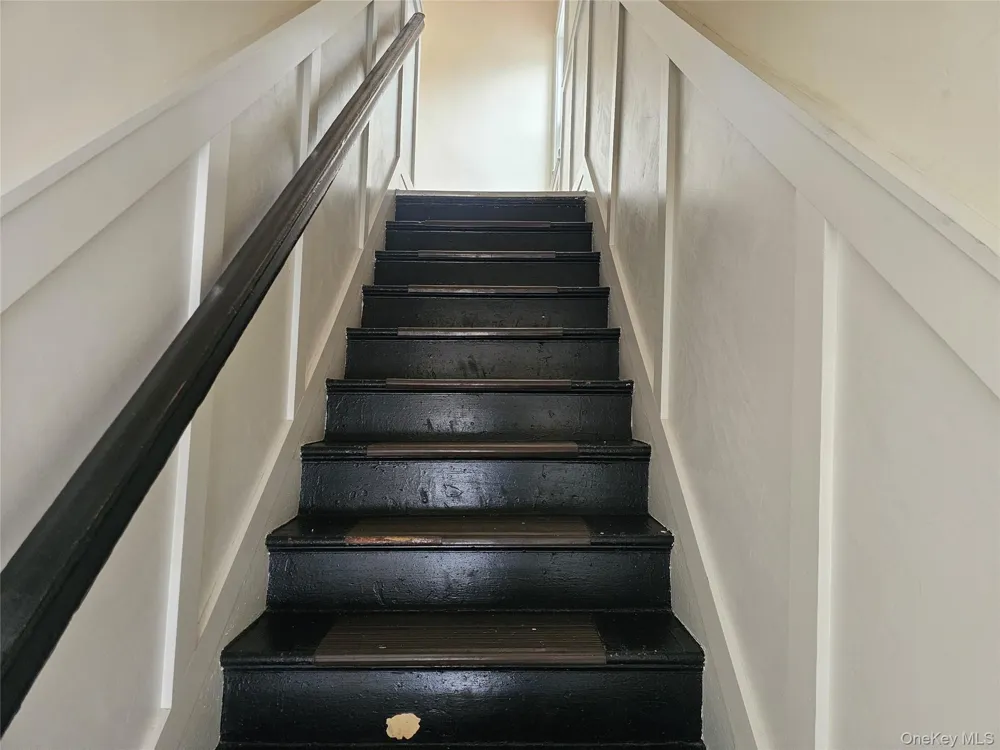 2 Somerset Avenue #Apt #3 East Islip, NY 11730