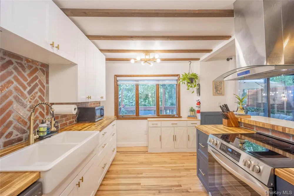 3 Lauretta Drive Highland, NY 12528
