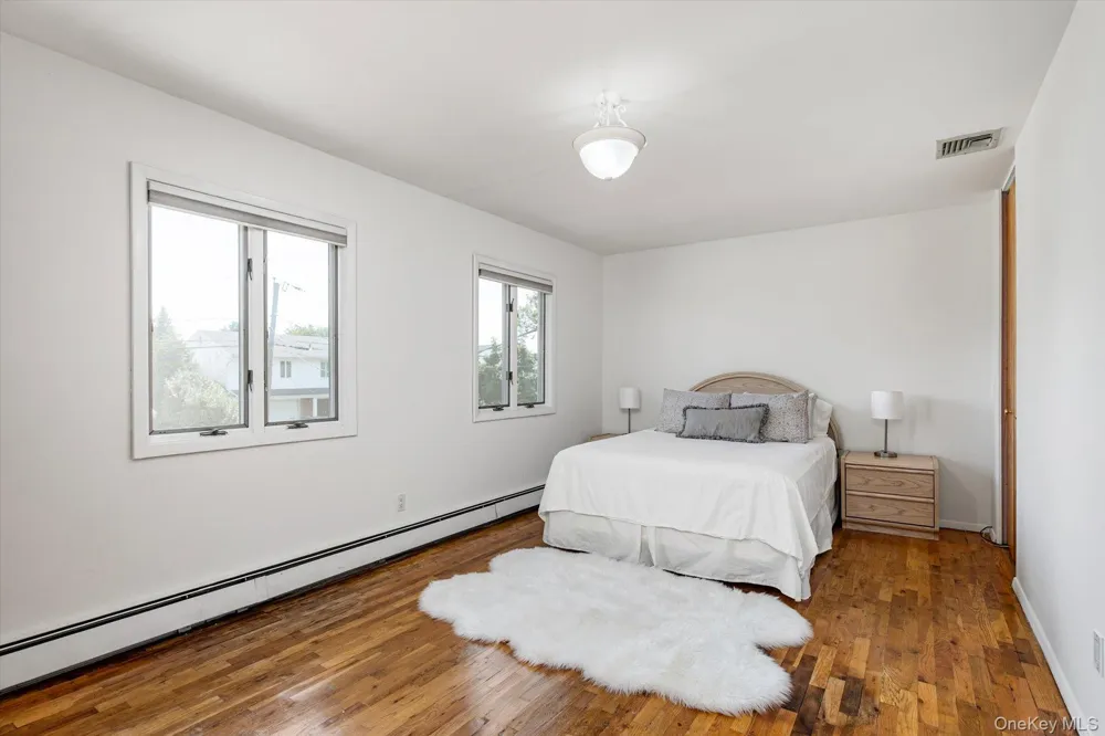 2075 Berkley Lane Merrick, NY 11566