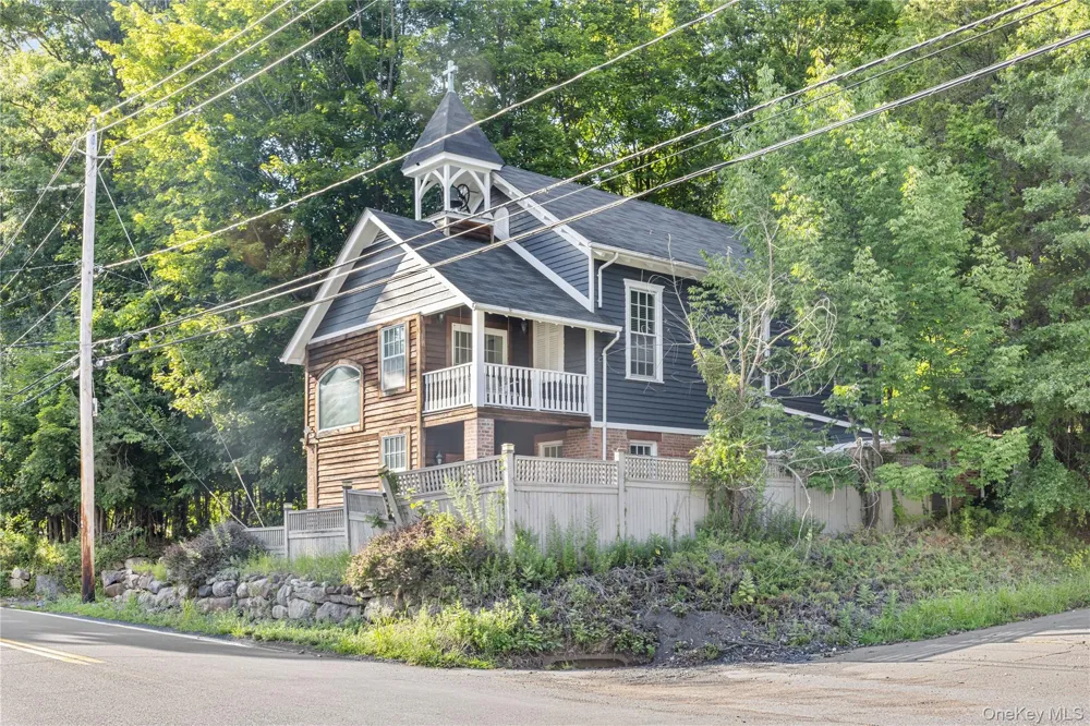 697 S Mountain Road New City, NY 10956