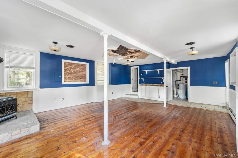 697 S Mountain Road New City, NY 10956