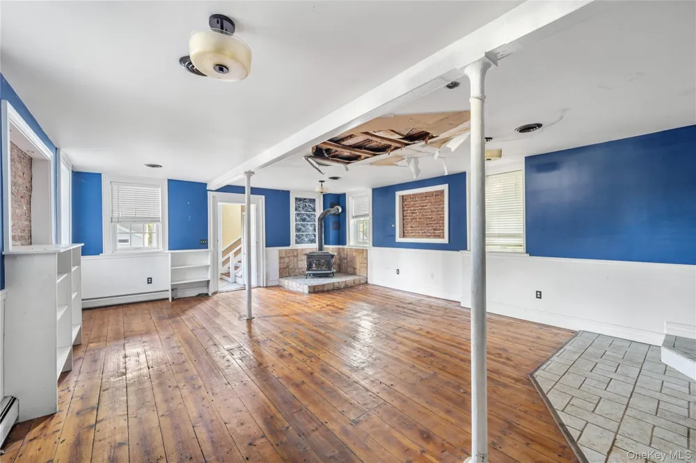 697 S Mountain Road New City, NY 10956