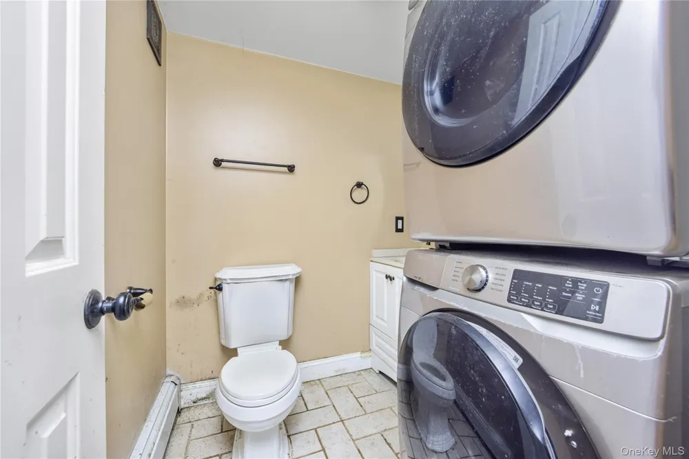 697 S Mountain Road New City, NY 10956