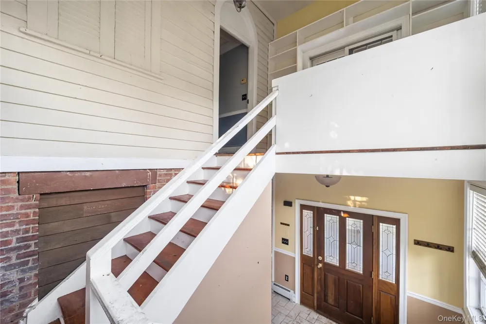 697 S Mountain Road New City, NY 10956