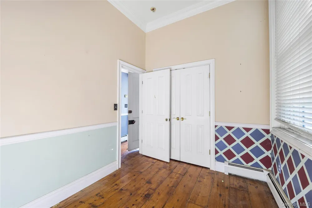 697 S Mountain Road New City, NY 10956