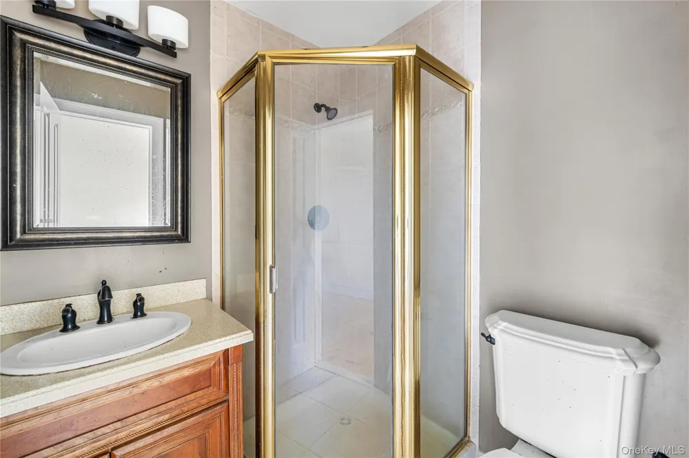 697 S Mountain Road New City, NY 10956