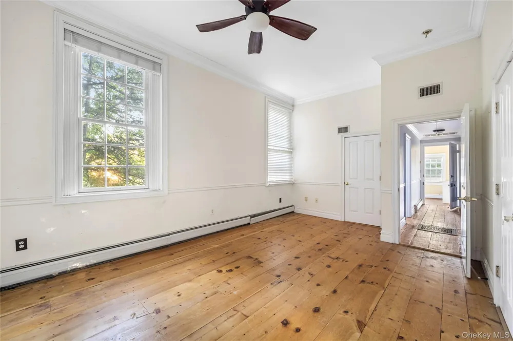 697 S Mountain Road New City, NY 10956