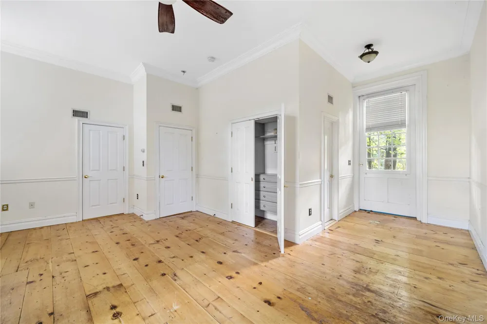 697 S Mountain Road New City, NY 10956