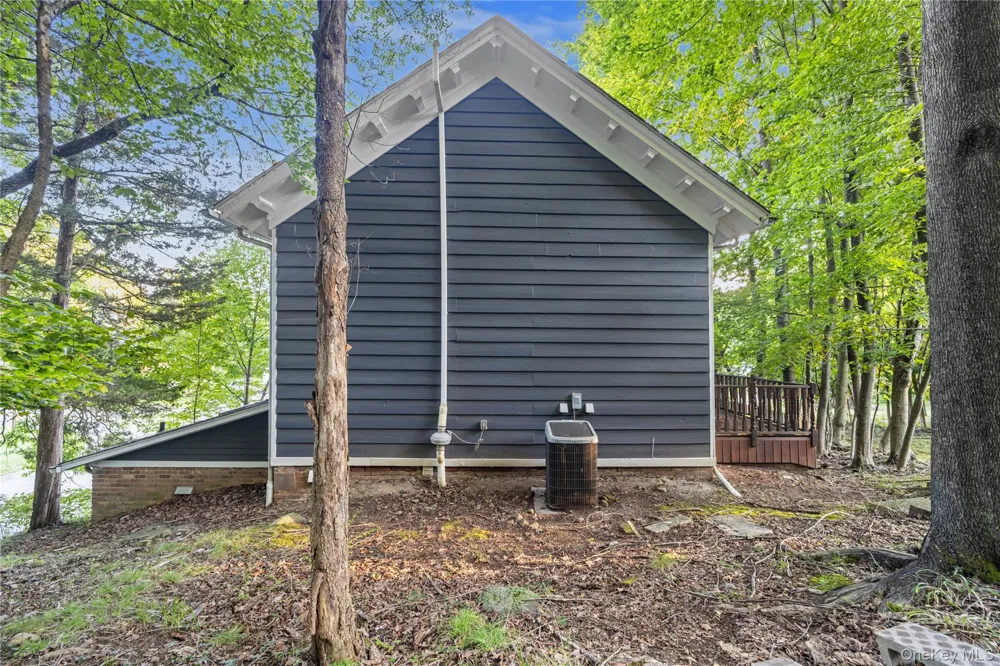 697 S Mountain Road New City, NY 10956