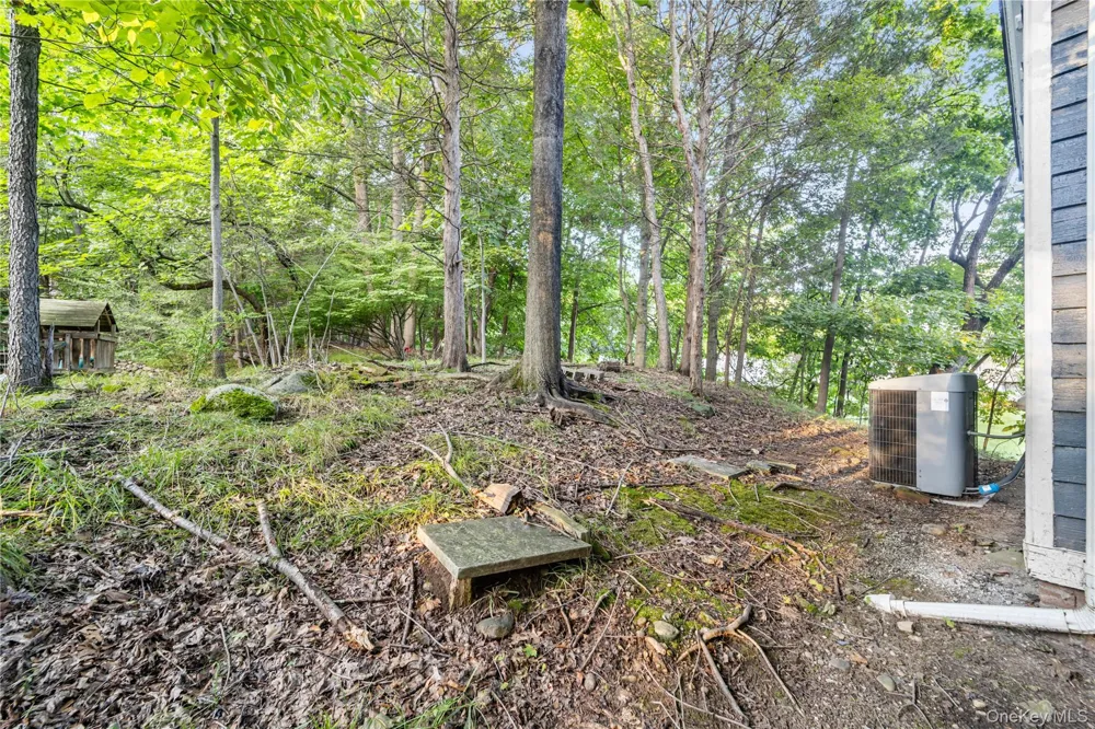 697 S Mountain Road New City, NY 10956