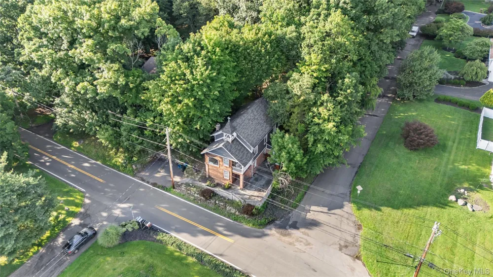 697 S Mountain Road New City, NY 10956
