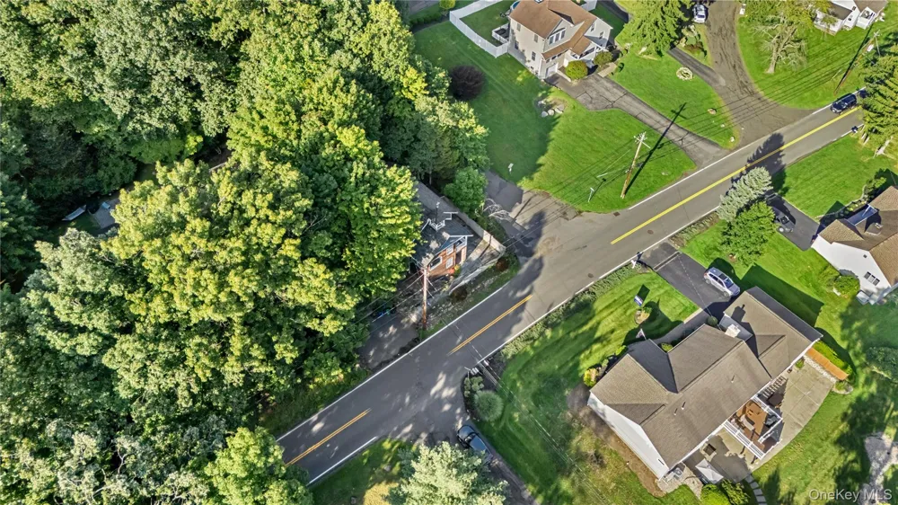 697 S Mountain Road New City, NY 10956