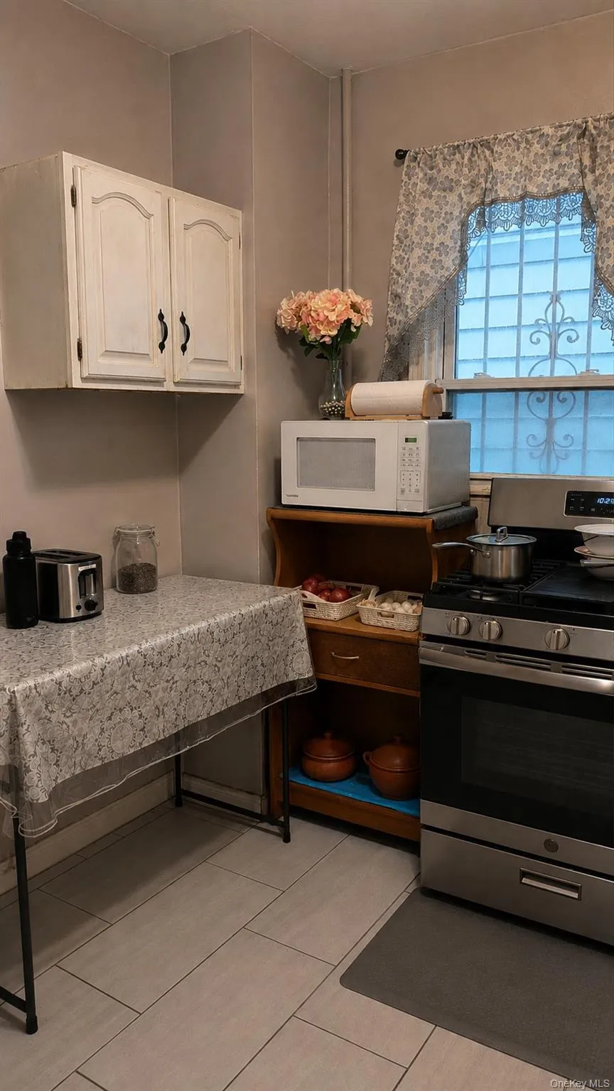 9214 168th Place Jamaica, NY 11433