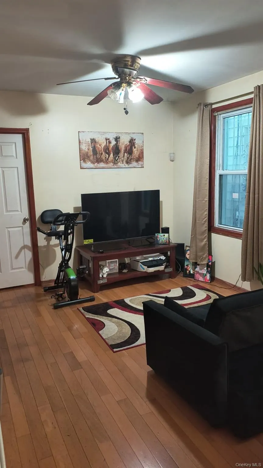 9214 168th Place Jamaica, NY 11433