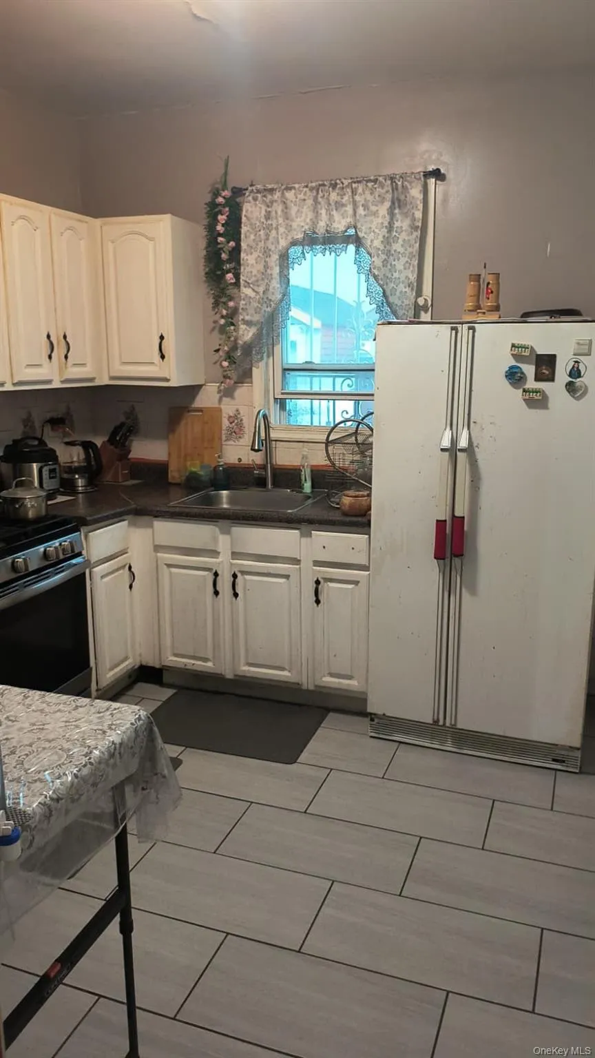 9214 168th Place Jamaica, NY 11433