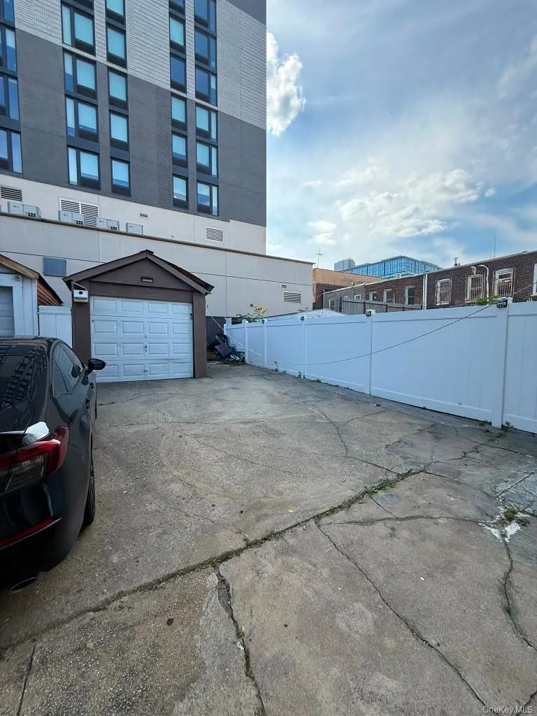 9214 168th Place Jamaica, NY 11433