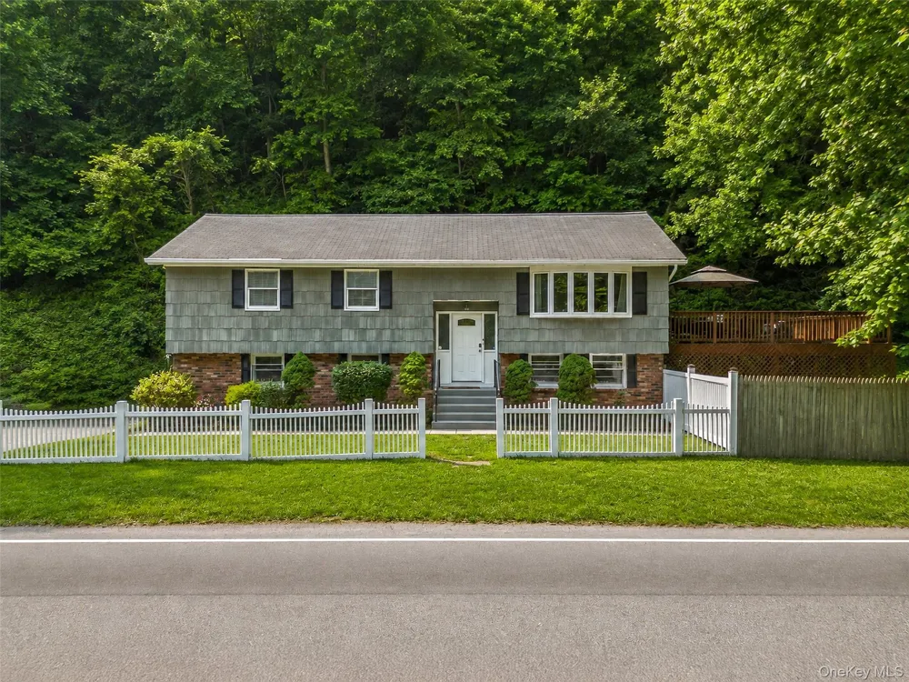 385 Yorktown Road Croton-on-Hudson, NY 10520