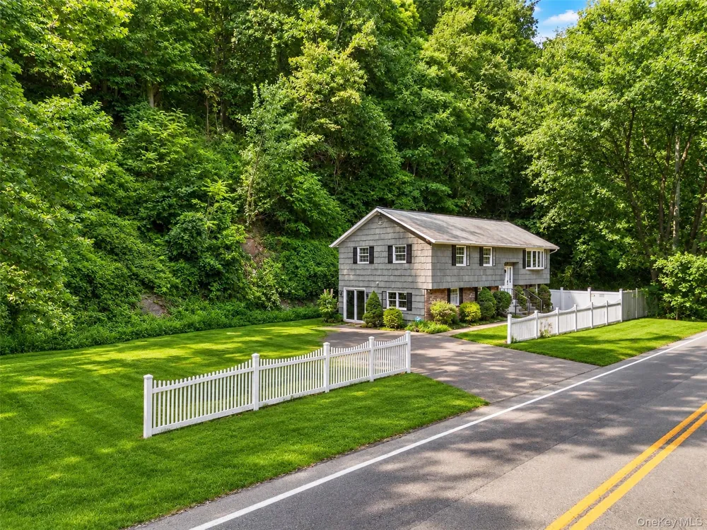 385 Yorktown Road Croton-on-Hudson, NY 10520