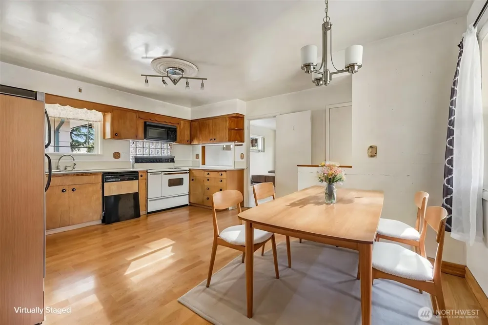 2219 Ocean Beach Highway Longview, WA 98632