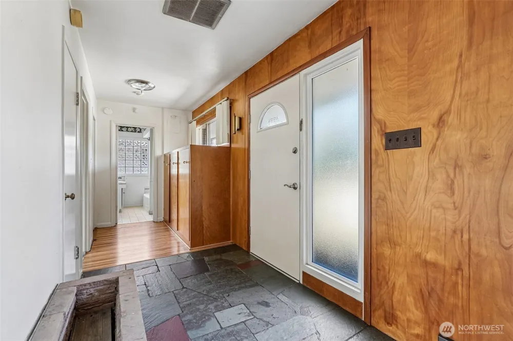 2219 Ocean Beach Highway Longview, WA 98632