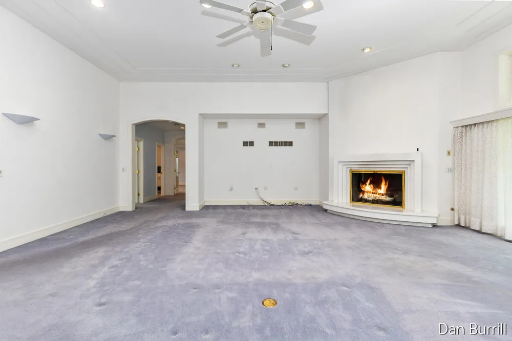 5999 Hillsborough Court SW Grandville, MI 49418