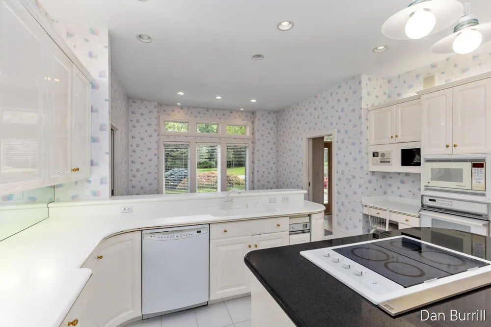 5999 Hillsborough Court SW Grandville, MI 49418