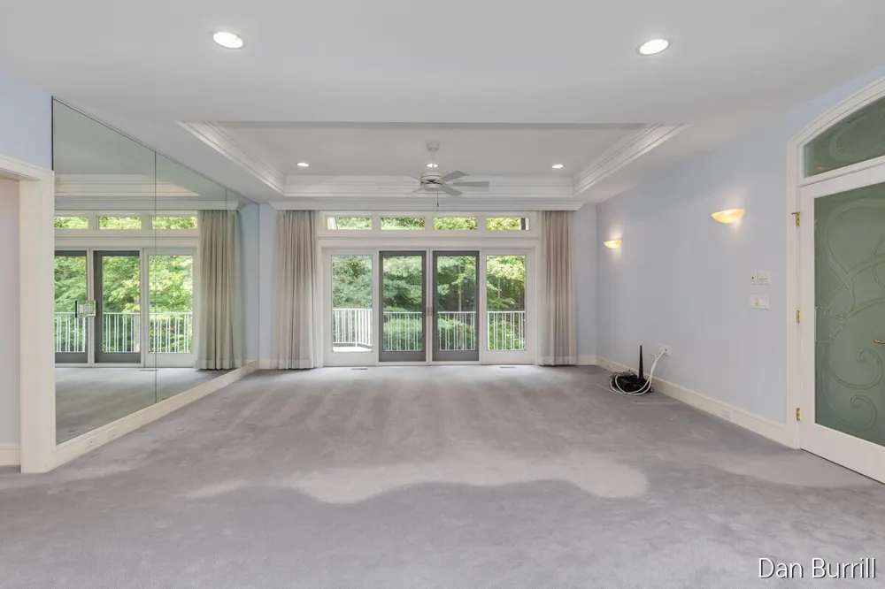 5999 Hillsborough Court SW Grandville, MI 49418