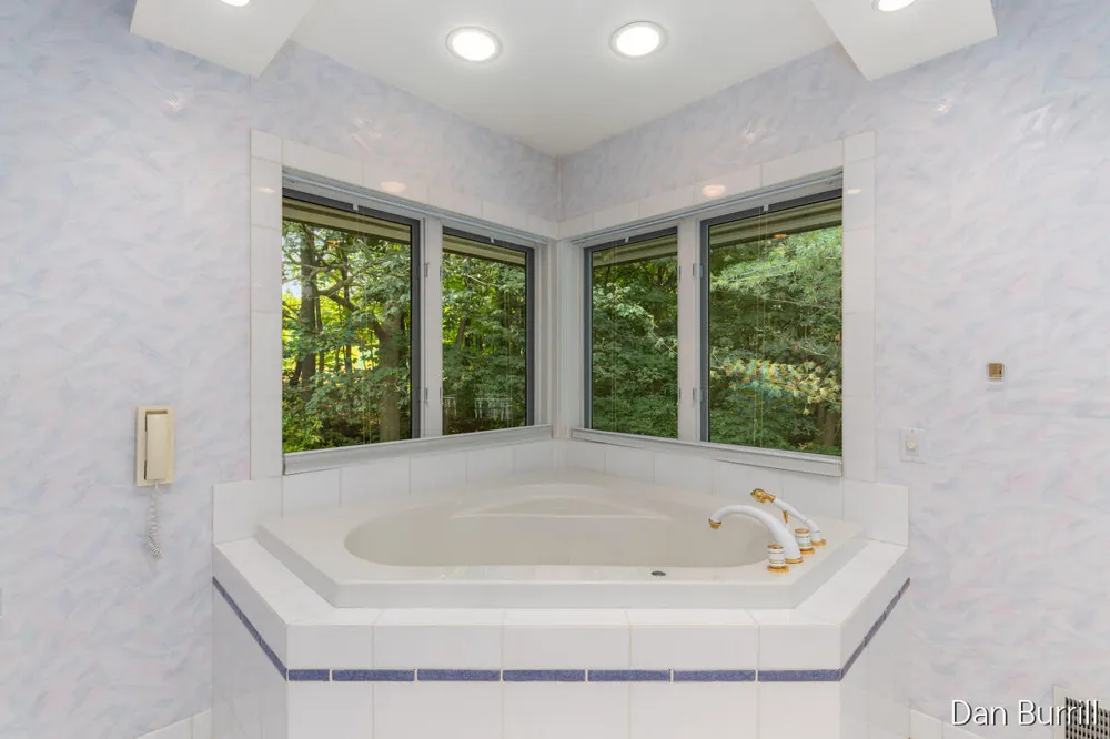 5999 Hillsborough Court SW Grandville, MI 49418