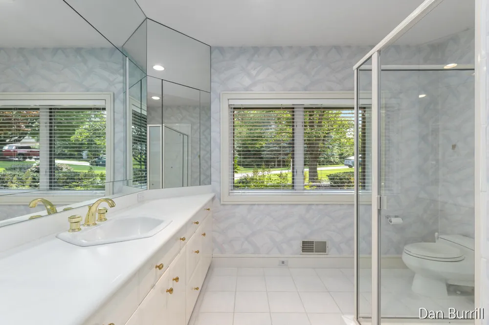 5999 Hillsborough Court SW Grandville, MI 49418