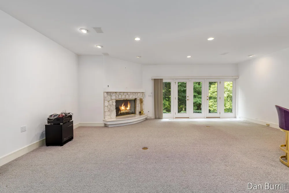 5999 Hillsborough Court SW Grandville, MI 49418