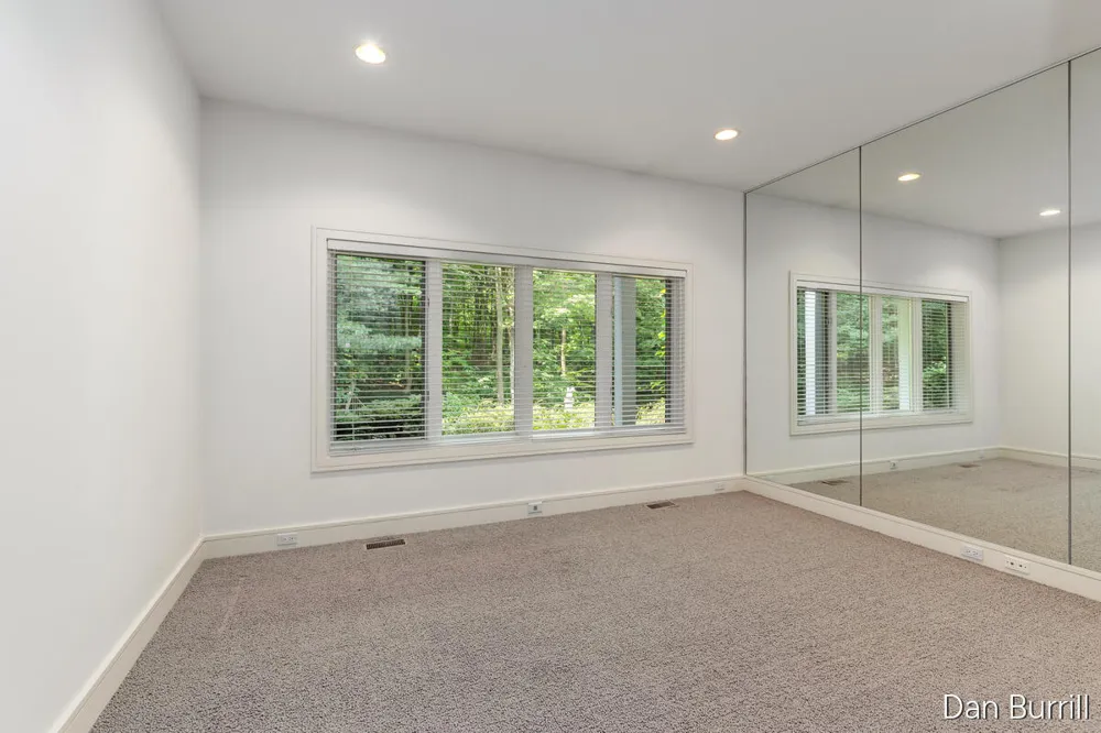5999 Hillsborough Court SW Grandville, MI 49418