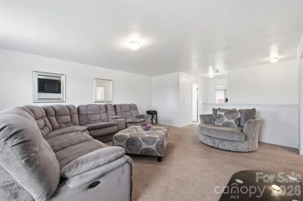 1991 Clear Brook Drive Kannapolis, NC 28083