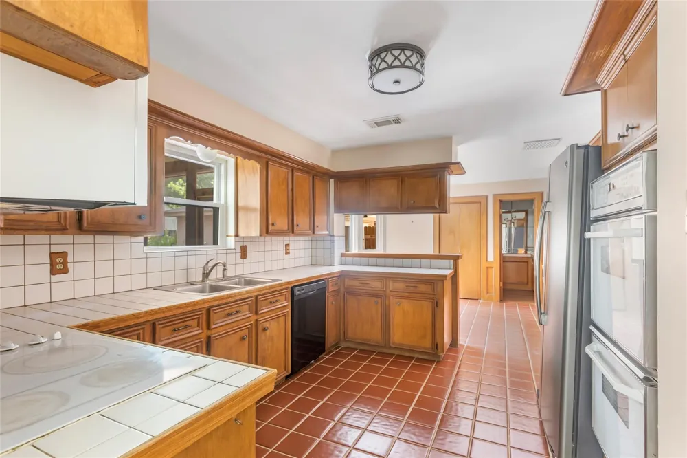 2210 Laurel Hill Drive Kingwood, TX 77339