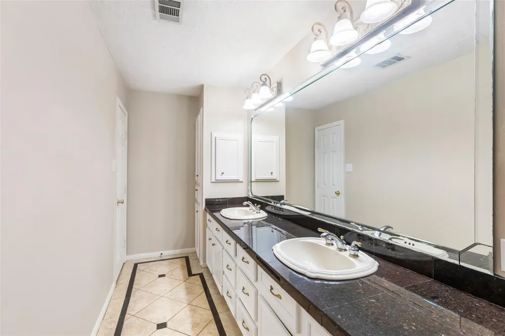2210 Laurel Hill Drive Kingwood, TX 77339