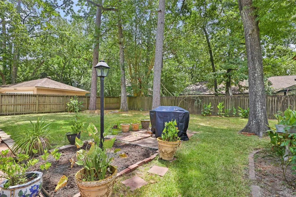 2210 Laurel Hill Drive Kingwood, TX 77339