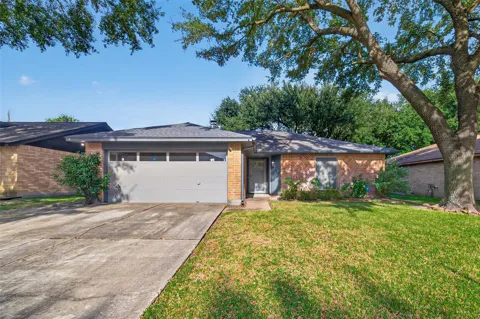 7522 Flair Oaks Drive