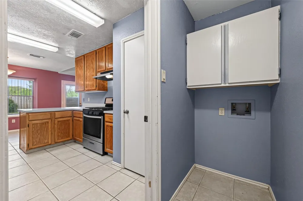 7522 Flair Oaks Drive Houston, TX 77040