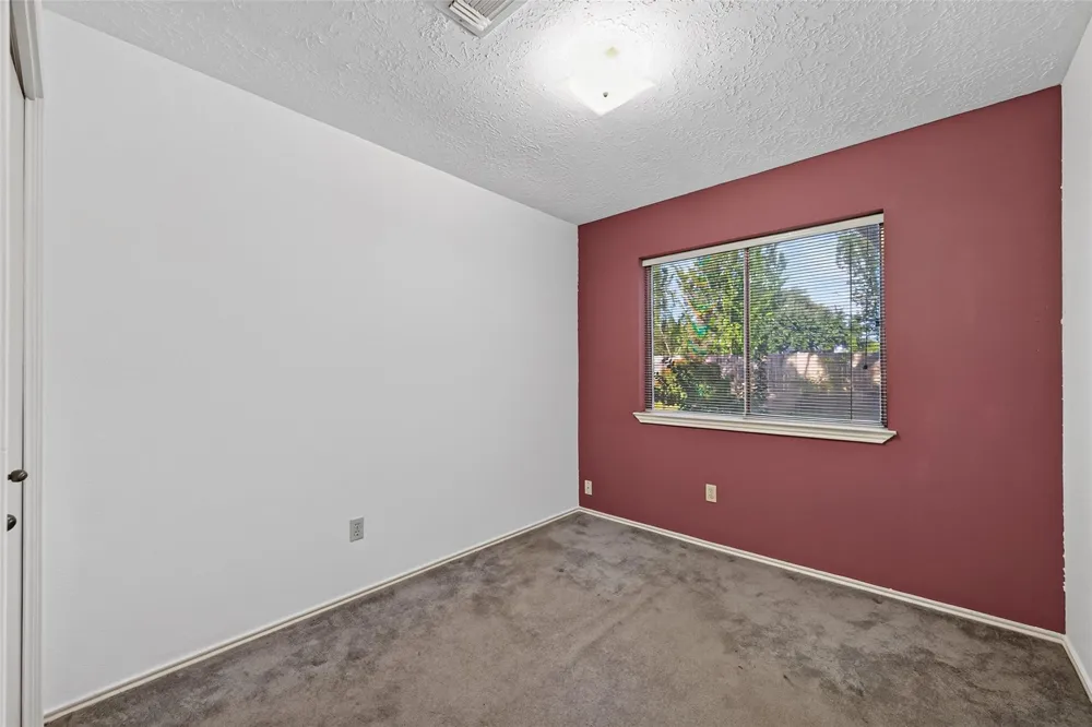 7522 Flair Oaks Drive Houston, TX 77040