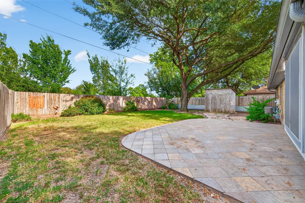 7522 Flair Oaks Drive Houston, TX 77040