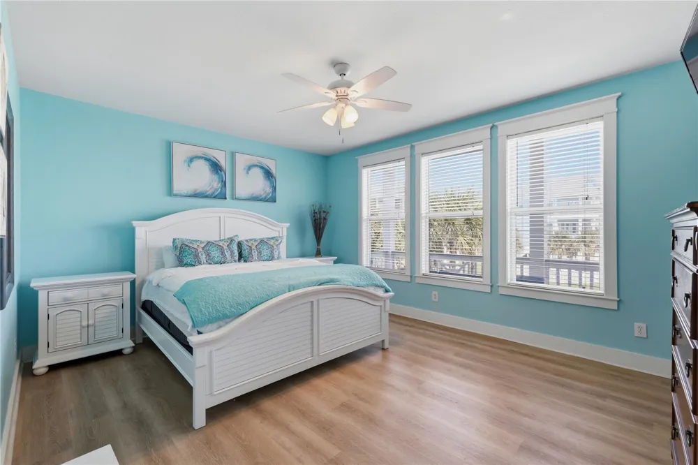4218 King Rail Circle Galveston, TX 77554