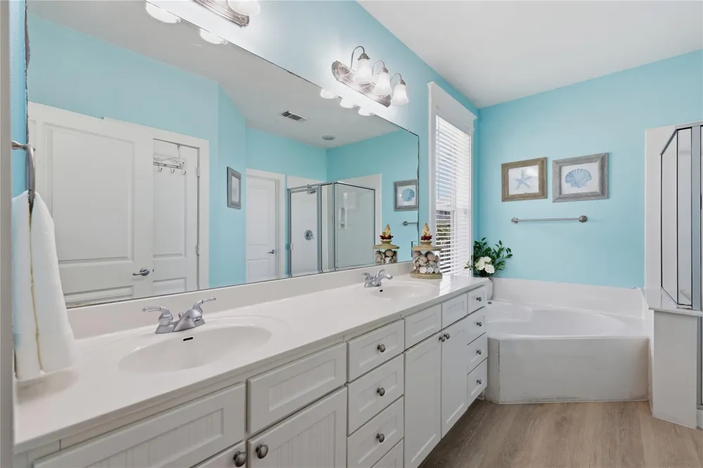 4218 King Rail Circle Galveston, TX 77554