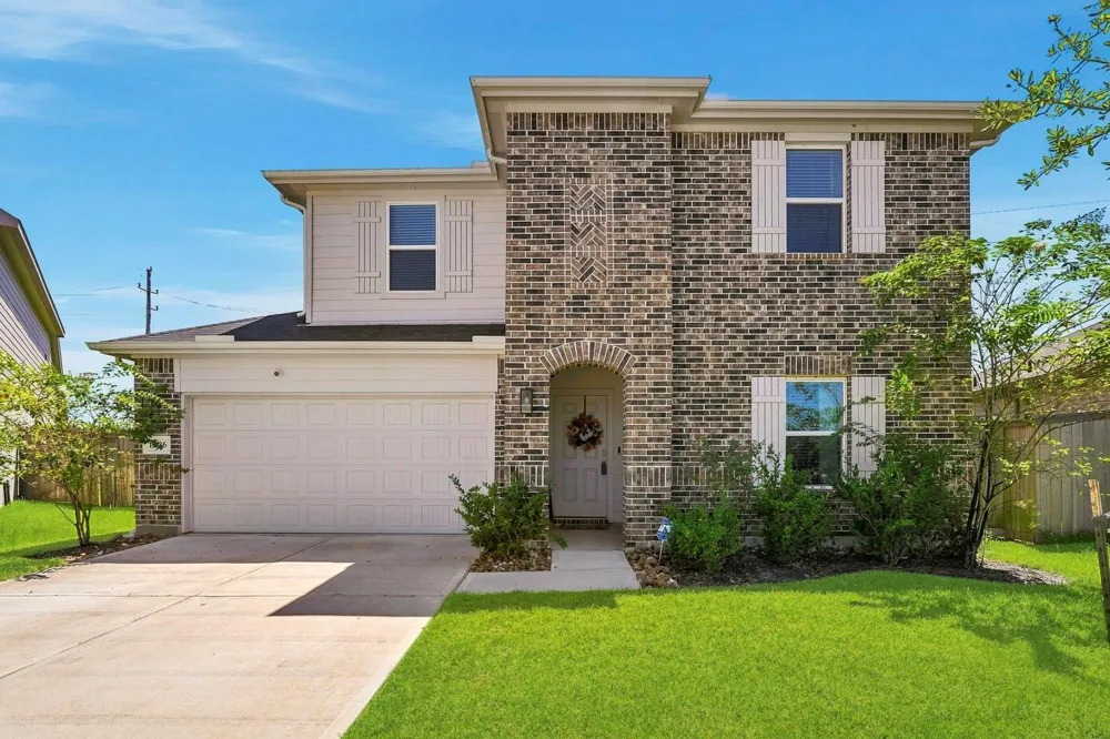 17946 Sommerset Falls Ln Crosby, TX 77532