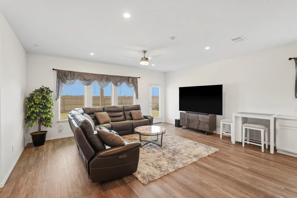 17946 Sommerset Falls Ln Crosby, TX 77532